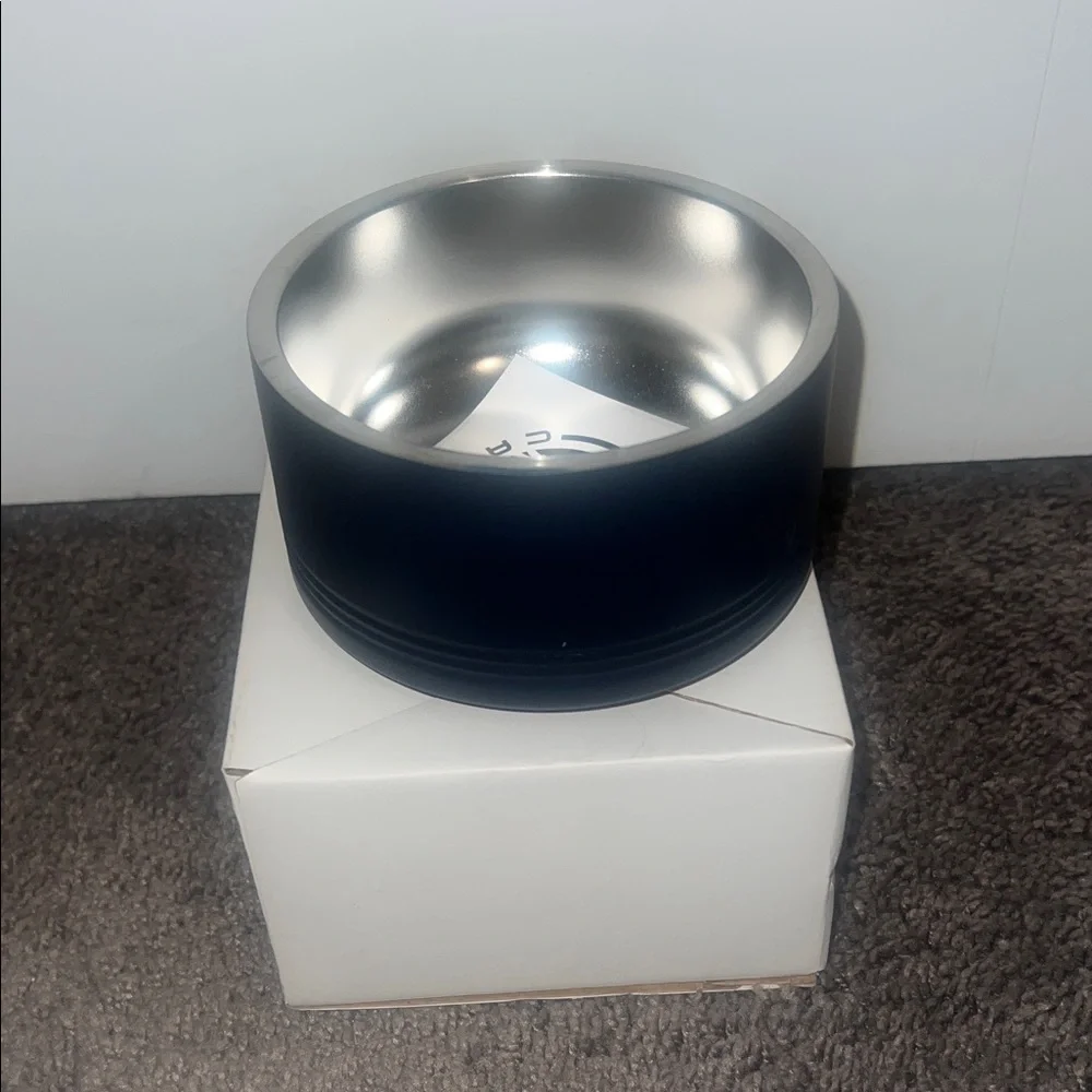 18 ounce Stainless Steel Dog Dish new
